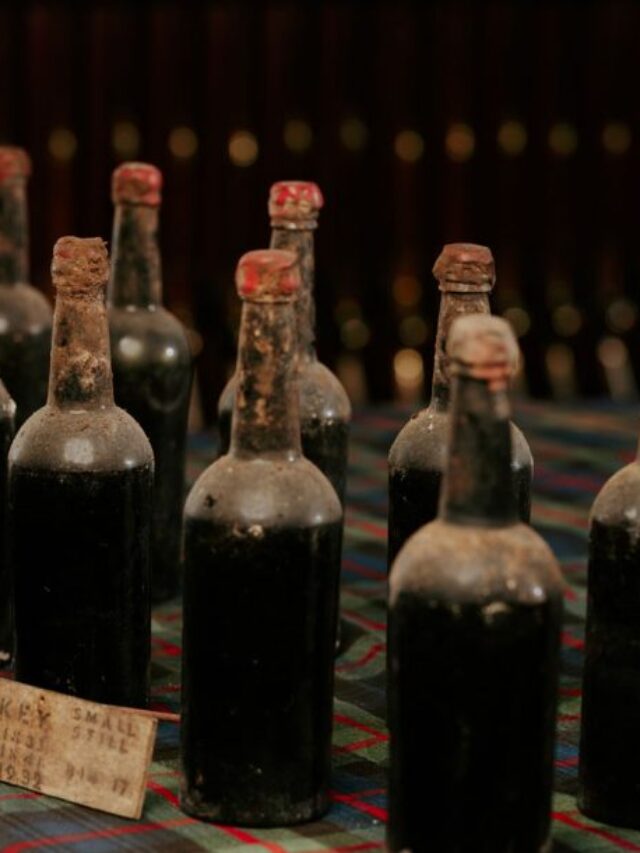 Top 9 Oldest Bottles of Whisky in The World